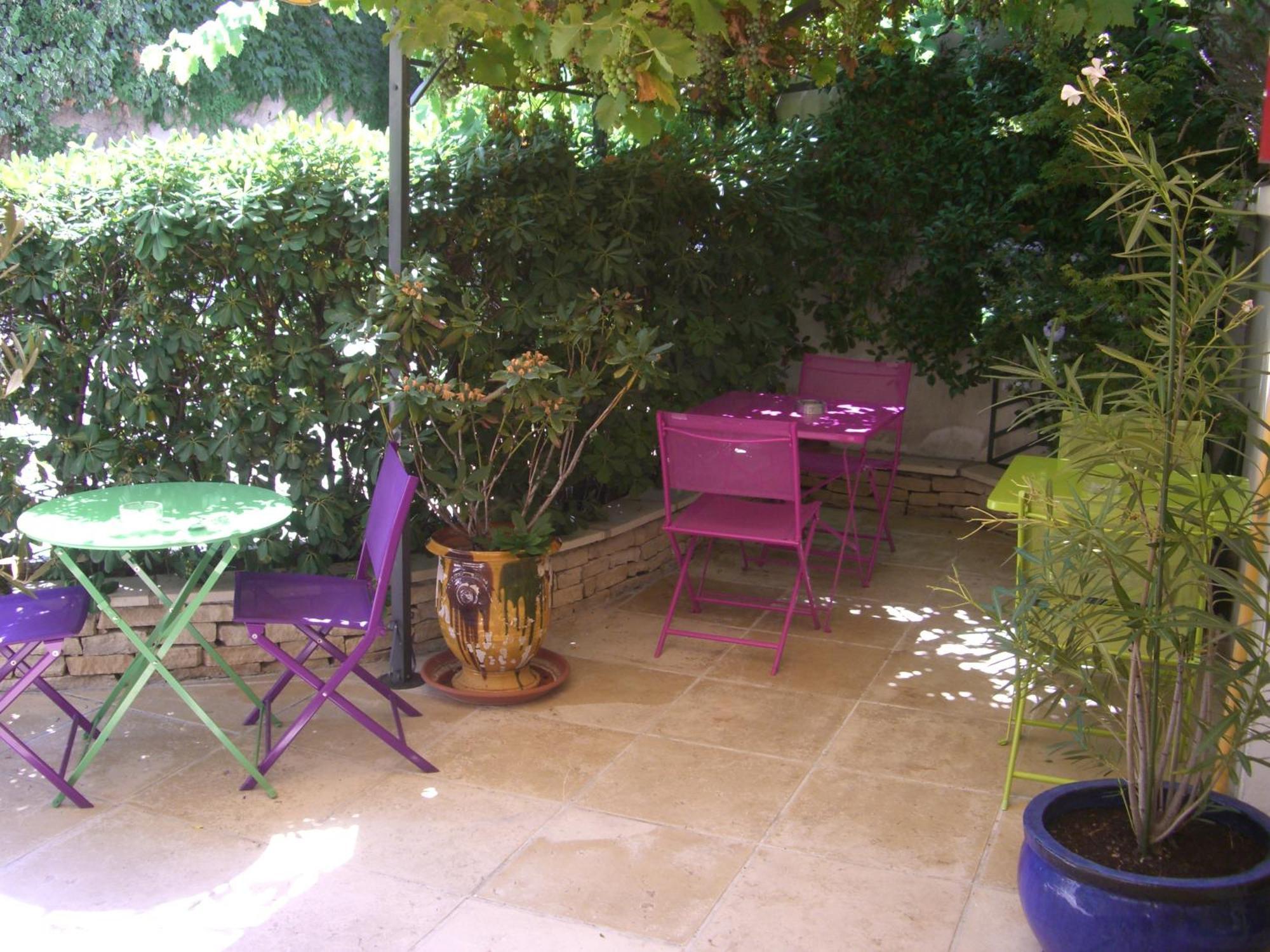 Logis Hotel Du Midi Salon-de-Provence Exterior foto